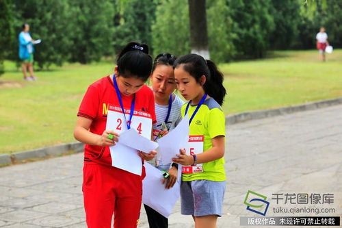 社会大课堂 20余所中小学角逐北京市首届中小学生定向越野赛
